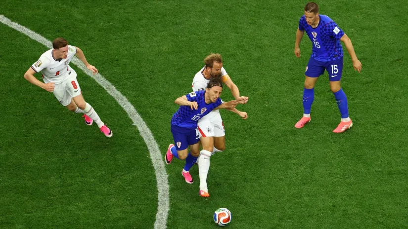 Luka Modrić (Hrvatska) i Hari Kejn (Engleska)